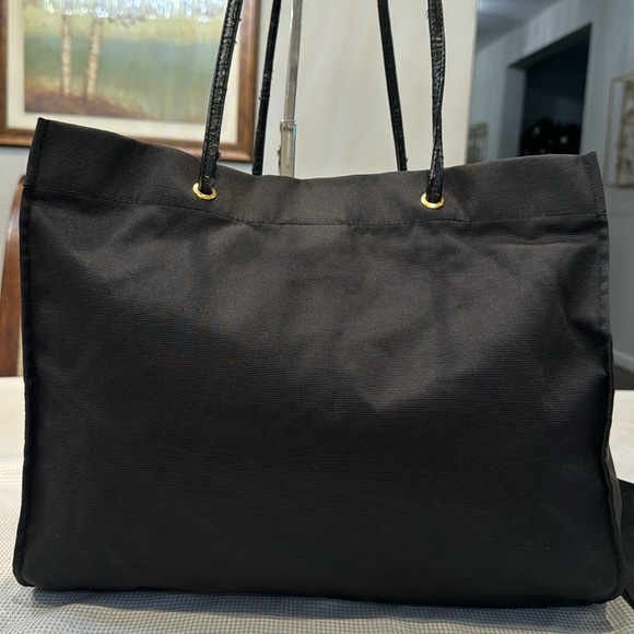 Authentic Fendi shoulder bag with pouch - Picture 4 of 16